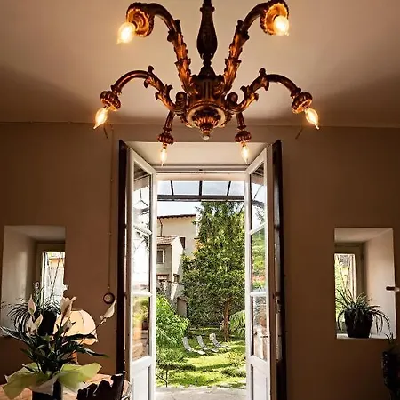 לינה וארוחת בוקר Rosalinda