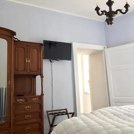 Bed & Breakfast Rosalinda Dongo