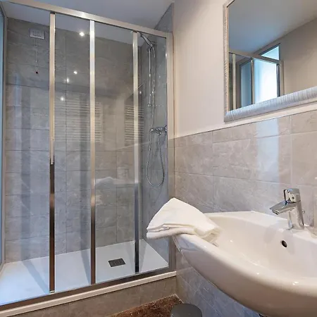 Rosalinda Bed & Breakfast 4*