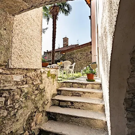 Bed & Breakfast Rosalinda Dongo