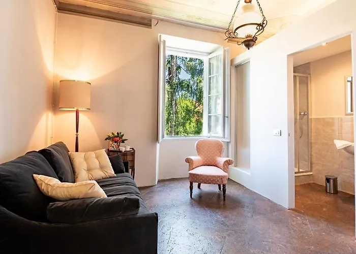 Rosalinda Bed & Breakfast 4*