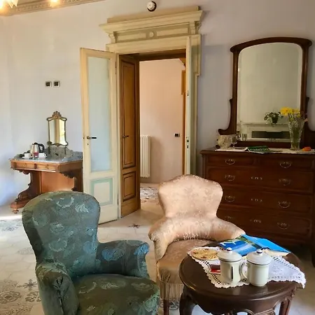 Rosalinda 4* ドンゴ