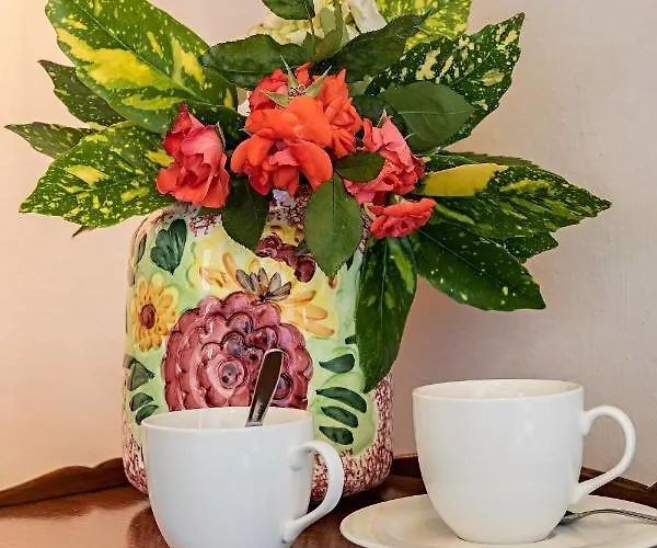 Rosalinda Bed & Breakfast 4*